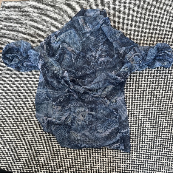 I AM GIA - BLUE MARBLE TOP - Picture 3 of 3